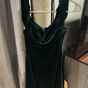 Elegant Velvet Green Dress! Size Medium💚